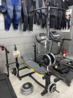 Banc musculation avec poulie haute